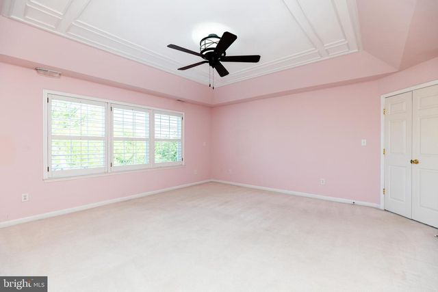 211 ROBIN REDBREAST RD, Newark, DE 19711