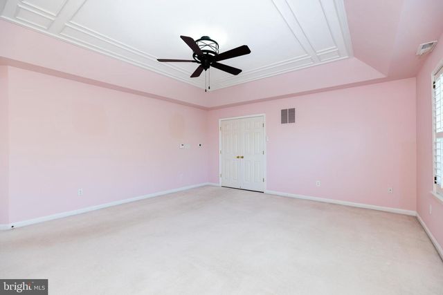 211 ROBIN REDBREAST RD, Newark, DE 19711