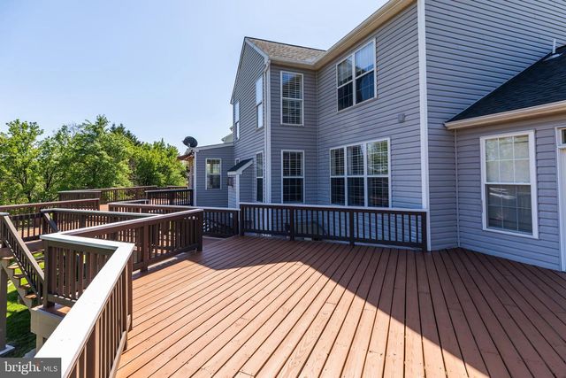 211 ROBIN REDBREAST RD, Newark, DE 19711