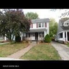 4352 Berwick Avenue, Toledo, OH 43612
