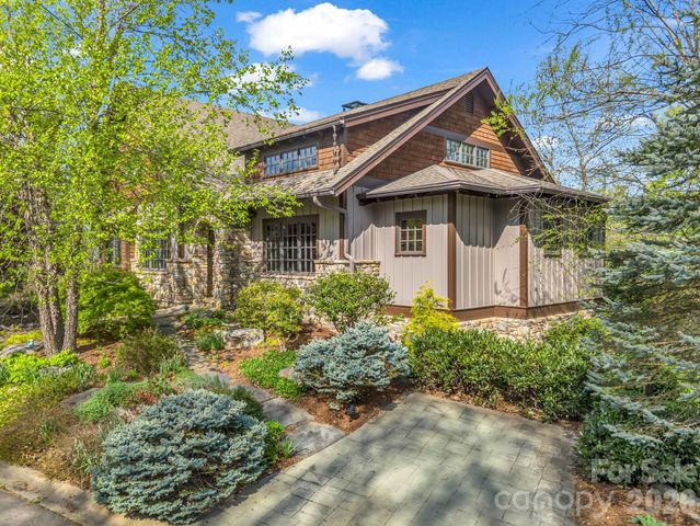 29 Crockett Ridge Road, Black Mountain, NC 28711