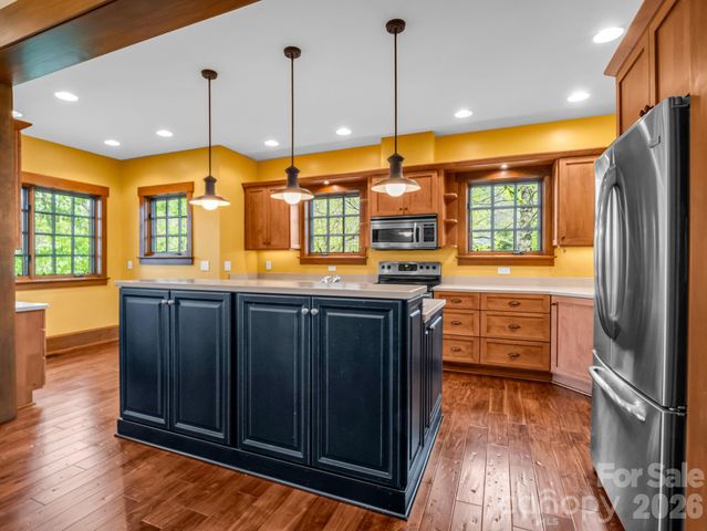 29 Crockett Ridge Road, Black Mountain, NC 28711