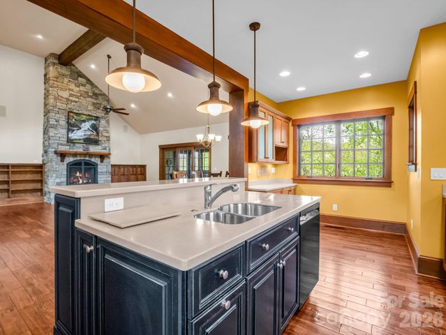 29 Crockett Ridge Road, Black Mountain, NC 28711
