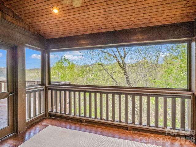 29 Crockett Ridge Road, Black Mountain, NC 28711