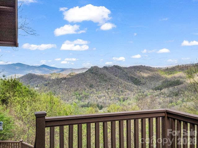29 Crockett Ridge Road, Black Mountain, NC 28711