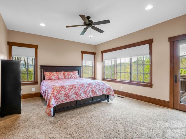 29 Crockett Ridge Road, Black Mountain, NC 28711