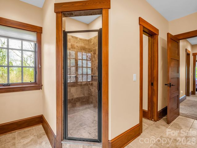 29 Crockett Ridge Road, Black Mountain, NC 28711