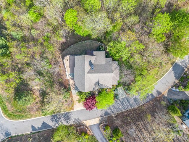 29 Crockett Ridge Road, Black Mountain, NC 28711