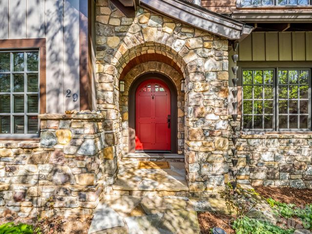 29 Crockett Ridge Road, Black Mountain, NC 28711