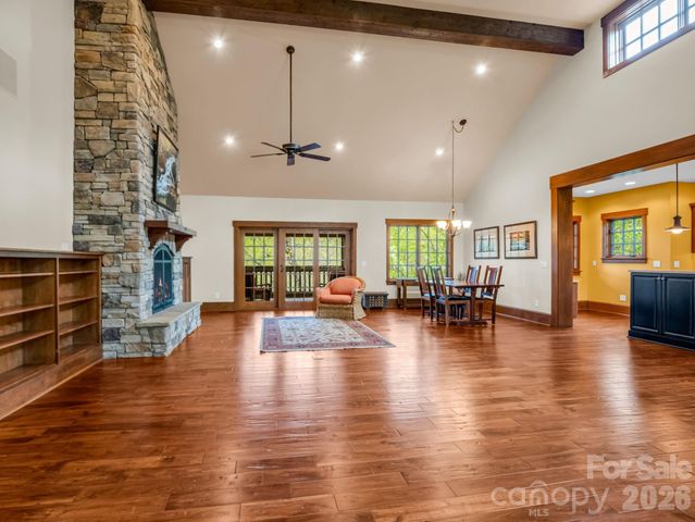29 Crockett Ridge Road, Black Mountain, NC 28711