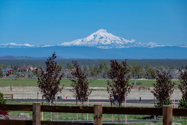 7217 SW Mill Iron Circle Lot 16, Powell Butte, OR 97753