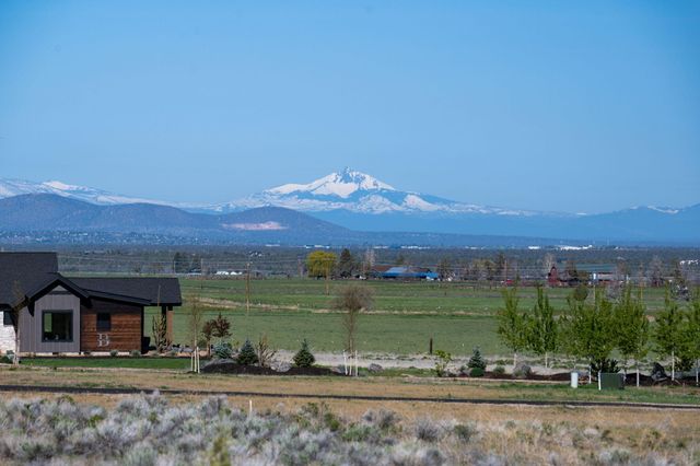 7217 SW Mill Iron Circle Lot 16, Powell Butte, OR 97753