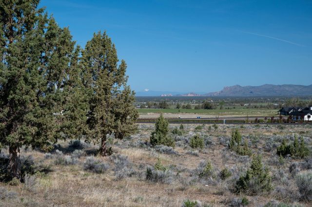 7217 SW Mill Iron Circle Lot 16, Powell Butte, OR 97753