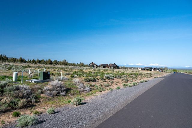 7217 SW Mill Iron Circle Lot 16, Powell Butte, OR 97753