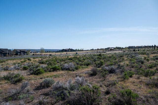 7217 SW Mill Iron Circle Lot 16, Powell Butte, OR 97753