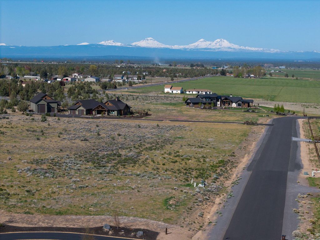 7217 SW Mill Iron Circle Lot 16, Powell Butte, OR 97753