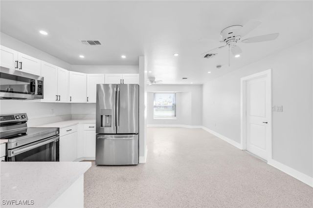 2822 Bruce ST, Matlacha, FL 33993