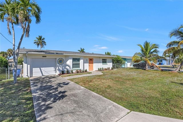 2822 Bruce ST, Matlacha, FL 33993