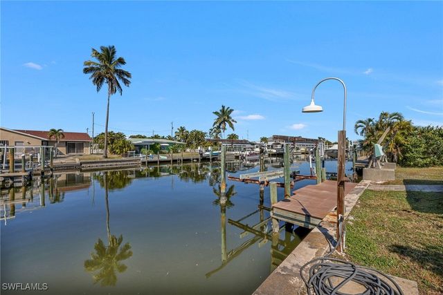 2822 Bruce ST, Matlacha, FL 33993