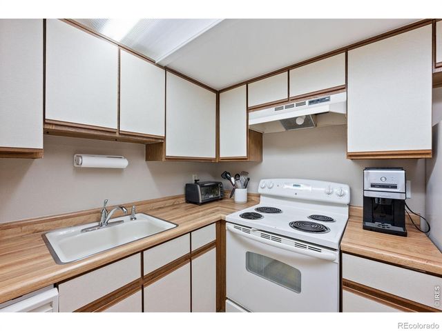 2882 Sundown Lane 105, Boulder, CO 80303