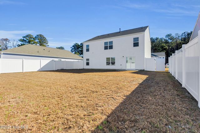 4111 Ocracoke Court, New Bern, NC 28560