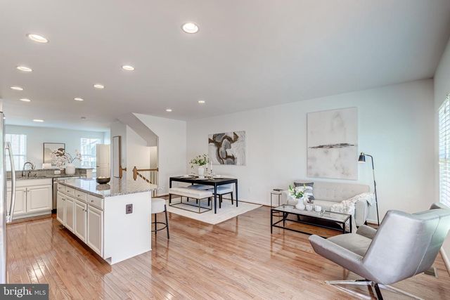 41719 MCMONAGLE SQ, Aldie, VA 20105