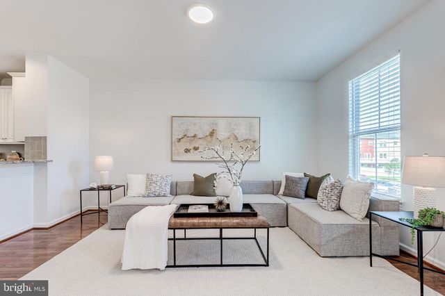 41719 MCMONAGLE SQ, Aldie, VA 20105