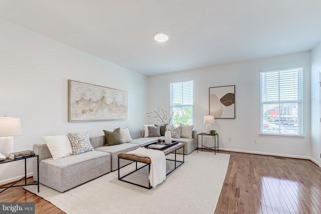 41719 MCMONAGLE SQ, Aldie, VA 20105