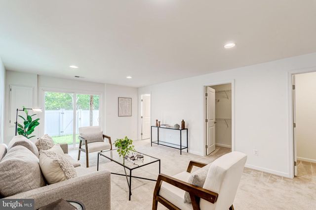41719 MCMONAGLE SQ, Aldie, VA 20105