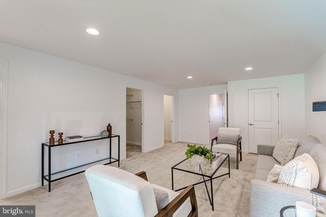 41719 MCMONAGLE SQ, Aldie, VA 20105
