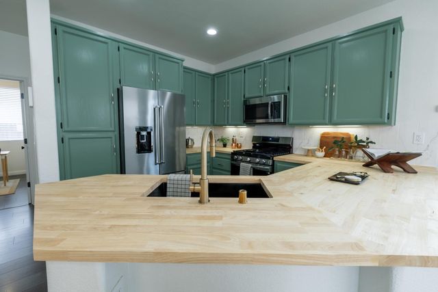 3445 Molokai Rd, West Sacramento, CA 95691