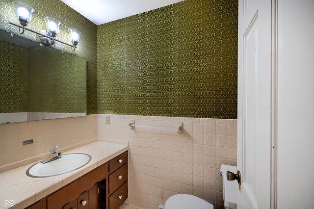 5504 Hawthorne Drive, Indianapolis, IN 46226