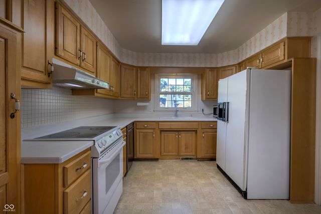 5504 Hawthorne Drive, Indianapolis, IN 46226