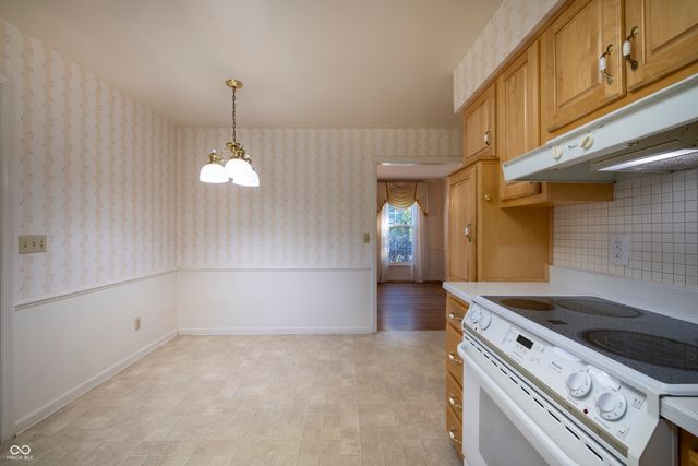 5504 Hawthorne Drive, Indianapolis, IN 46226