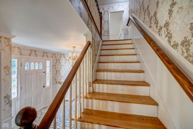 5504 Hawthorne Drive, Indianapolis, IN 46226