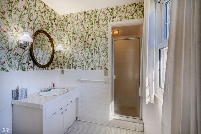 5504 Hawthorne Drive, Indianapolis, IN 46226