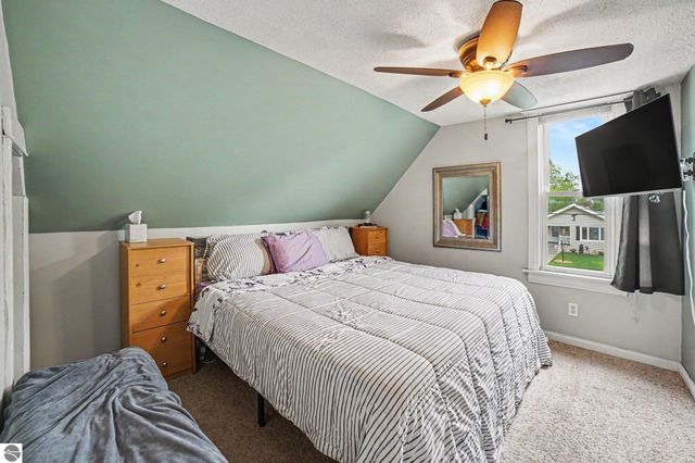 707 N Republic Avenue, Alma, MI 48801