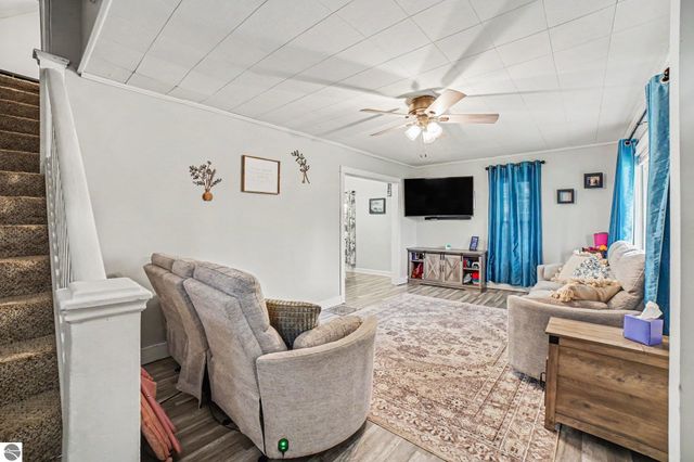 707 N Republic Avenue, Alma, MI 48801