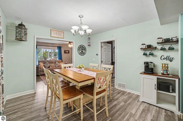 707 N Republic Avenue, Alma, MI 48801