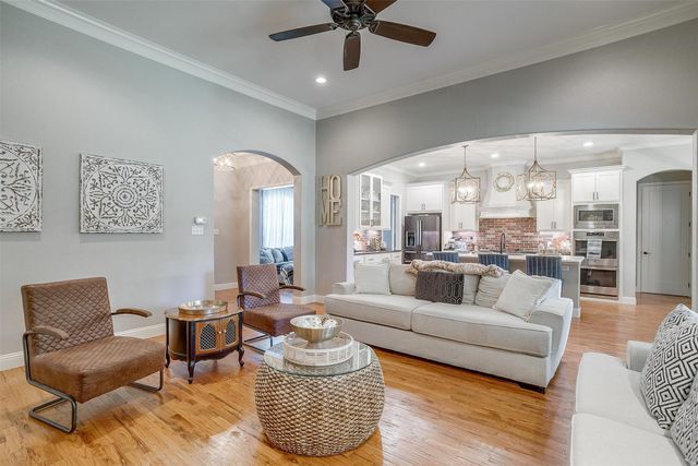 105 Eagle Drive, Lipan, TX 76462