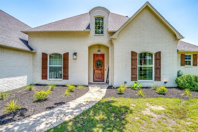 105 Eagle Drive, Lipan, TX 76462