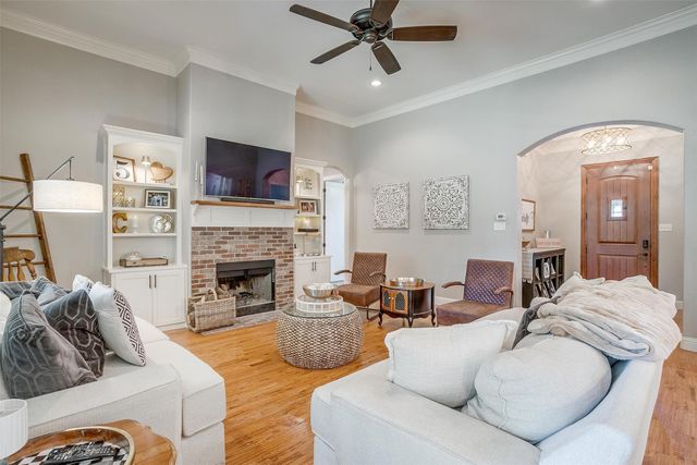 105 Eagle Drive, Lipan, TX 76462