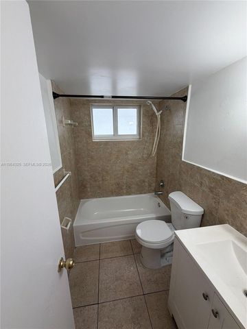 1621 NW 16th Ave 1, Miami, FL 33125