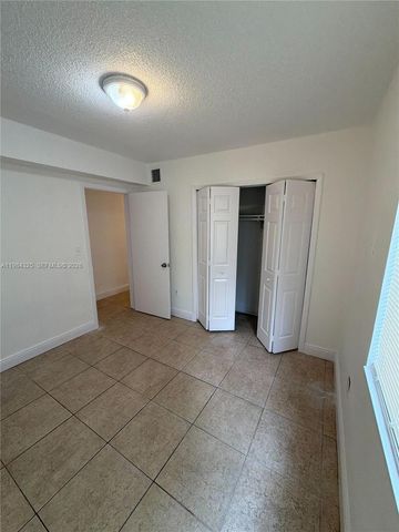 1621 NW 16th Ave 1, Miami, FL 33125