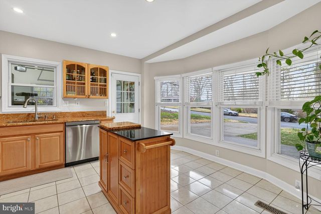 4406 ROUNDHILL RD, Alexandria, VA 22310