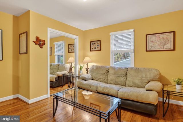 4406 ROUNDHILL RD, Alexandria, VA 22310