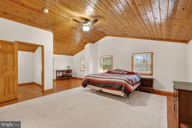 4406 ROUNDHILL RD, Alexandria, VA 22310