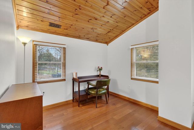 4406 ROUNDHILL RD, Alexandria, VA 22310