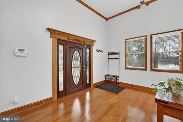 4406 ROUNDHILL RD, Alexandria, VA 22310