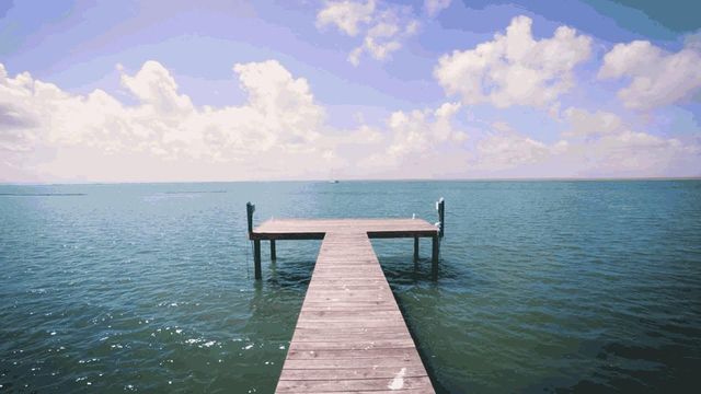 1 Largo, Hitchcock, TX 77563